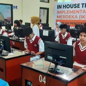 Asesmen Nasional di SMA Kosgoro Bogor terlaksana dengan baik