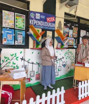 DEBAT TENTANG PERNIKAHAN DINI BERSAMA PIK-R SMA KOSGORO