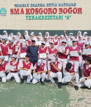 SMA Kosgoro Bogor Memberikan Apresiasi Beasiswa Prestasi Nonakademik Kepada 50 Siswa Berprestasi