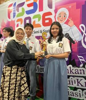 Siswa SMA Kosgoro Bogor Raih Juara 1 FLS3N Tingkat Kota Bogor Kategori Menulis Cerpen